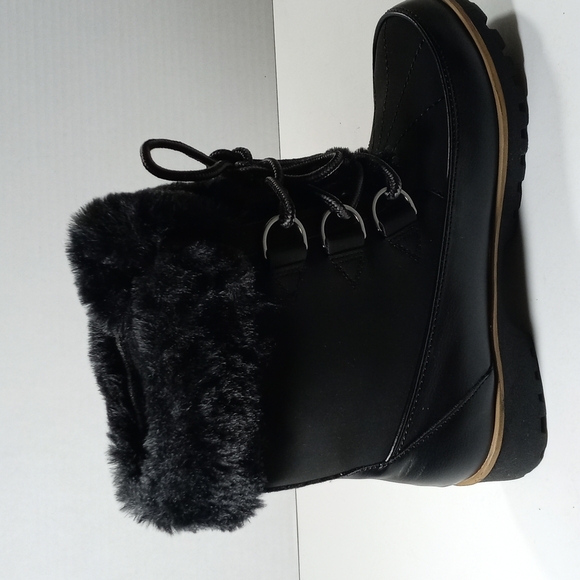 Boot - Picture 3 of 4